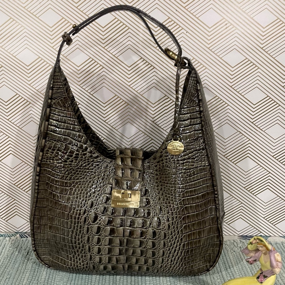 Brahmiin Maggie in Locket Glossy